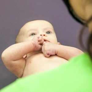 Qué hace un bebe de 3 meses